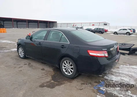 2010 Toyota Camry Xle V6 z USA, uszkodzony, nr VIN 4T1BK3EK3AU109606